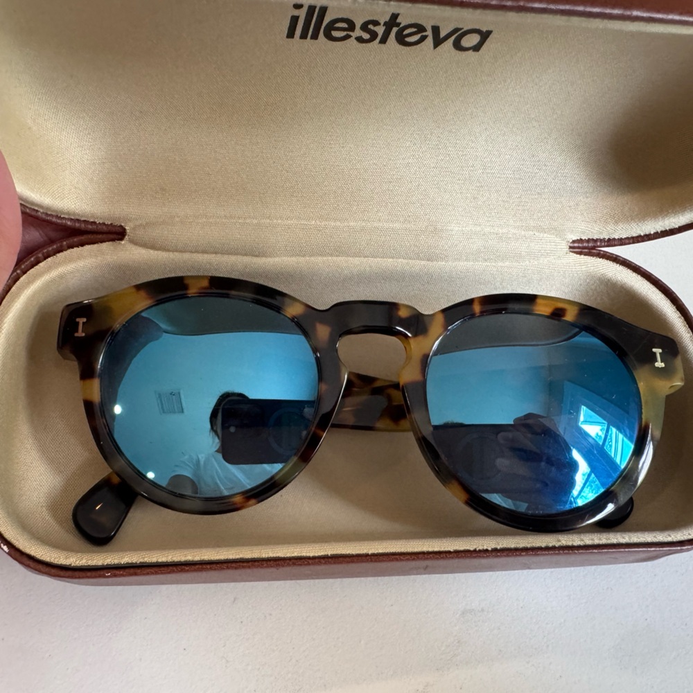 Illasteva sunglasses